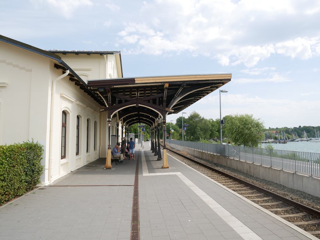 Bahnhof Plön, Bahnsteig